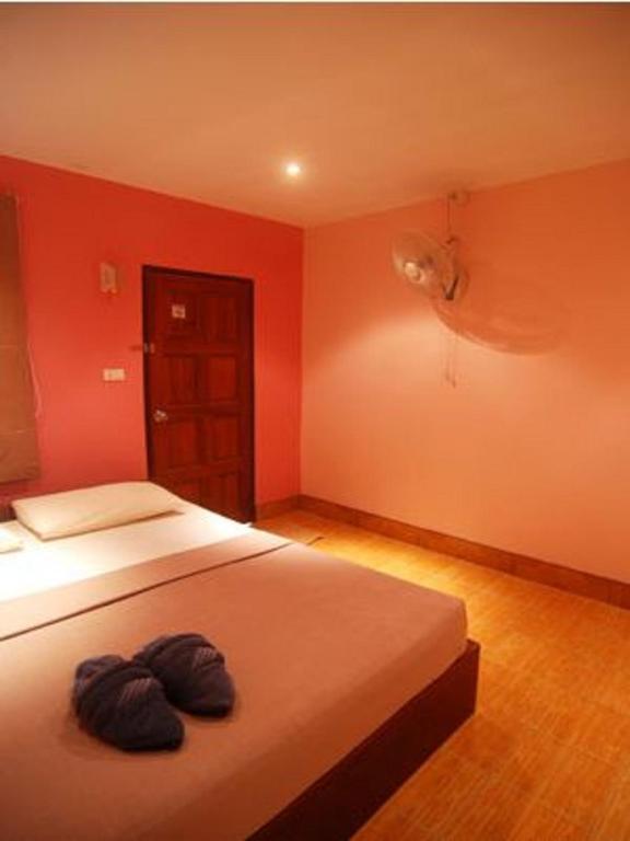गेस्ट हाउस Lanta Bee Garden Sha Extra 3*